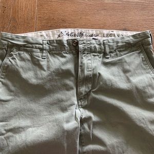 Eddie Bauer Men’s Classic Legend wash Chino pants